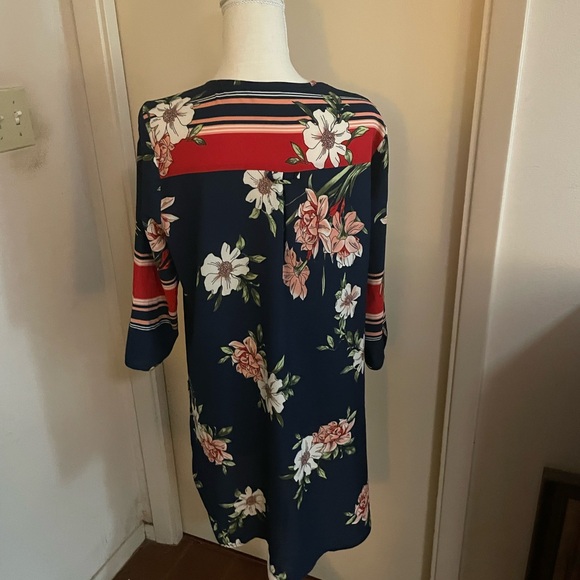Anthropologie Fig and Flower long Tunic blouse floral size medium front pockets - Picture 6 of 16